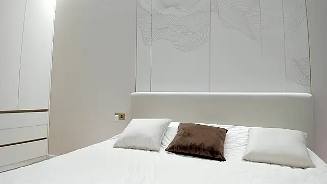 Snapshot of JenniferQueen11 chatting on 4, 3, 2026 JenniferQueen11 online show from 4, 3, 2026