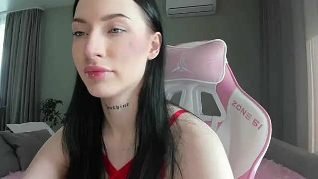 JenniferQueen11 online show from 9, 9, 2025