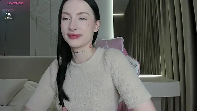 Snapshot of JenniferQueen11 chatting on 11, 7, 2026 JenniferQueen11 online show from 11, 7, 2026