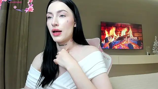 JenniferQueen11 online show from 9, 1, 2026