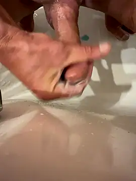 Snapshot of funfunfouryou69 chatting on 4, 11, 2025 funfunfouryou69 online show from 4, 11, 2025