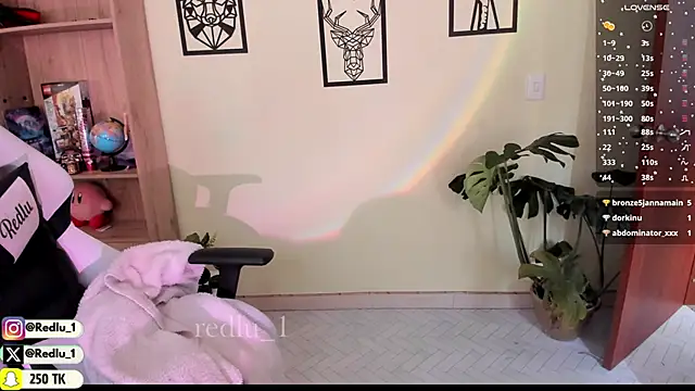 Redlu 1 online show from 14, 2, 2025