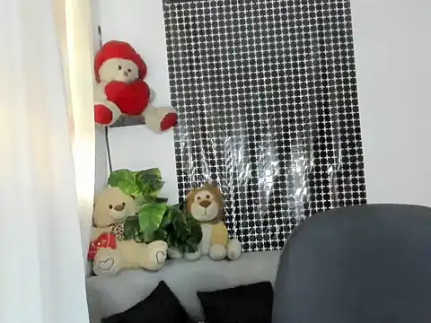 lorenitabella online show from 2, 12, 2025