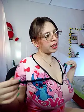 lorenitabella online show from 4, 2, 2026