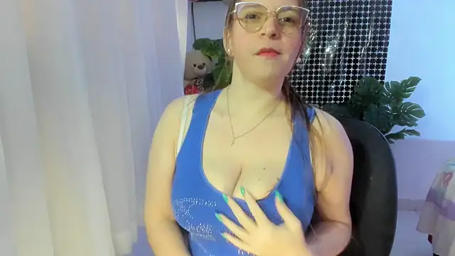 lorenitabella online show from 28, 11, 2025