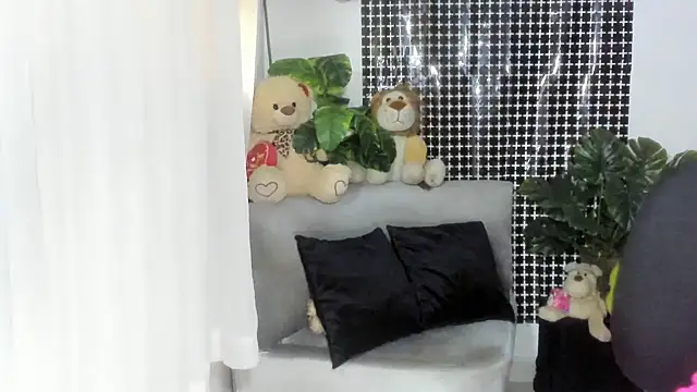 lorenitabella online show from 24, 11, 2025