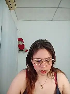 Snapshot of lorenitabella chatting on 19, 6, 2026 lorenitabella online show from 19, 6, 2026