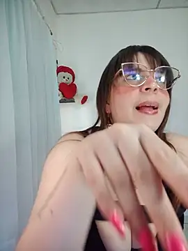 Snapshot of lorenitabella chatting on 7, 7, 2026 lorenitabella online show from 7, 7, 2026
