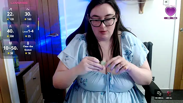 Rebecca Summer online show from 4, 5, 2026