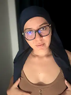 MatchedEyebrow online show from 21, 11, 2025