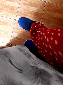 feet toes online show from 14, 4, 2026
