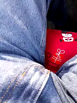 feet toes online show from 20, 2, 2025