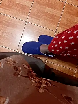 feet toes online show from 24, 11, 2025