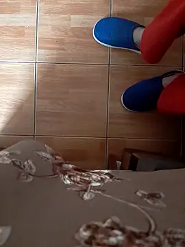 feet toes online show from 7, 11, 2025