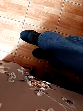 feet toes online show from 3, 12, 2025