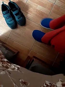 feet toes online show from 2, 12, 2025