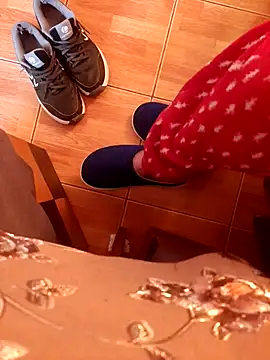 feet toes online show from 31, 10, 2025