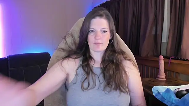 Kelly Carolina online show from 28, 9, 2025