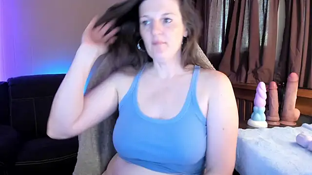 Kelly Carolina online show from 6, 10, 2025