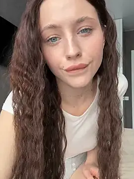 Snapshot of Camilla_Railian chatting on 12, 3, 2025 Camilla Railian online show from 12, 3, 2025