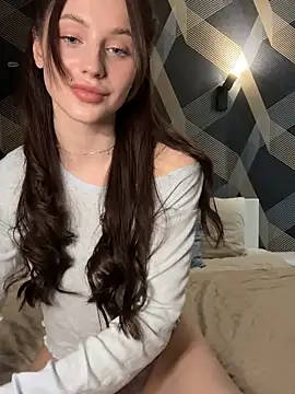 Snapshot of Camilla_Railian chatting on 18, 3, 2025 Camilla Railian online show from 18, 3, 2025