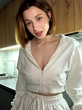 Snapshot of Camilla_Railian chatting on 16, 9, 2025 Camilla Railian online show from 16, 9, 2025