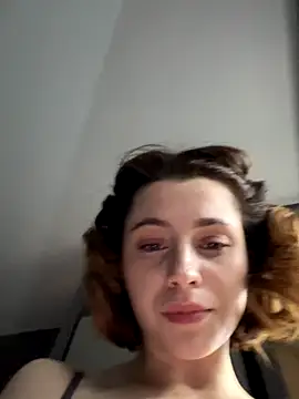 Snapshot of Camilla_Railian chatting on 2, 10, 2025 Camilla Railian online show from 2, 10, 2025