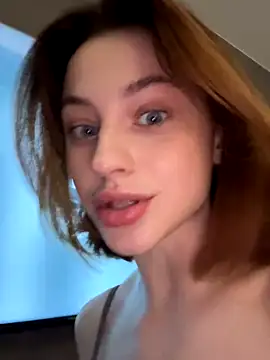 Snapshot of Camilla_Railian chatting on 5, 10, 2025 Camilla Railian online show from 5, 10, 2025