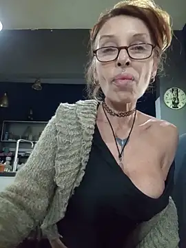Snapshot of FrozenWaffle chatting on 19, 6, 2026 FrozenWaffle online show from 19, 6, 2026