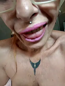 FrozenWaffle online show from 3, 12, 2025