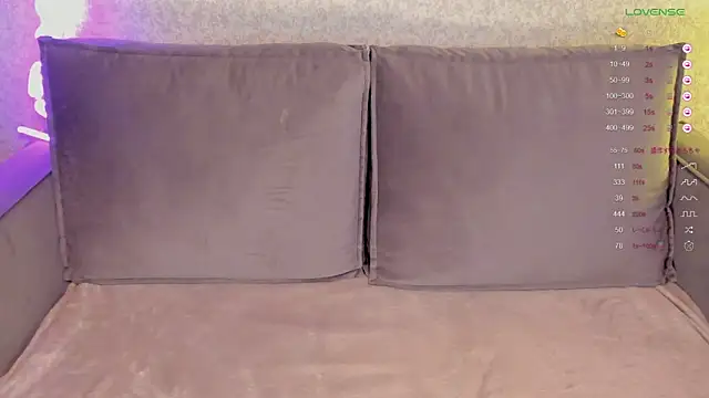 ReinaKousaka online show from 16, 2, 2026