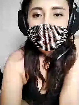  Shimmerlyn  online show from 5, 2, 2025