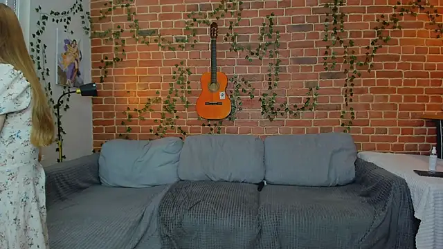 yamy yamy yamy online show from 4, 6, 2026