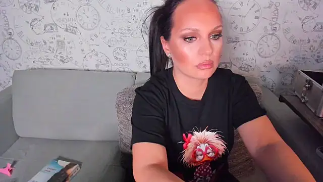 LondonBadGirl online show from 22, 4, 2026