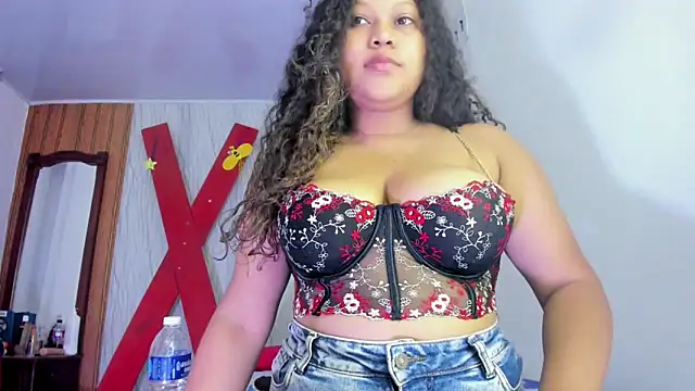 Lunastar02 online show from 26, 4, 2026