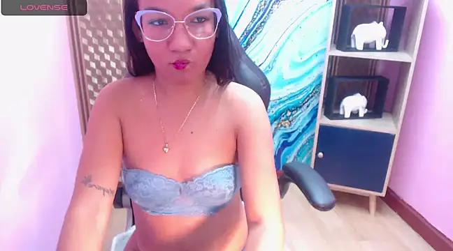 Amy Ronan online show from 13, 3, 2025