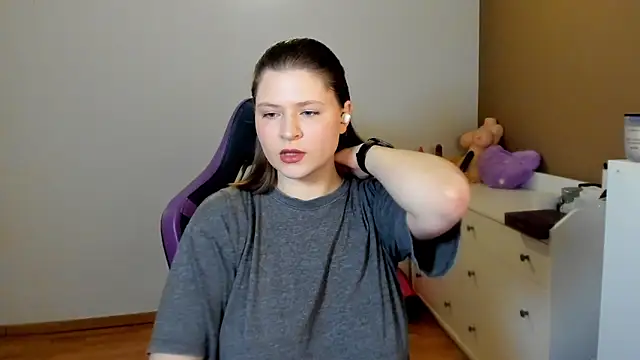 TinniAngel online show from 1, 3, 2025