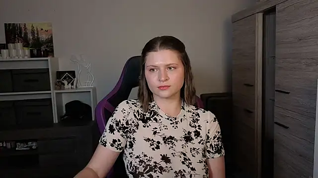 TinniAngel online show from 10, 9, 2025