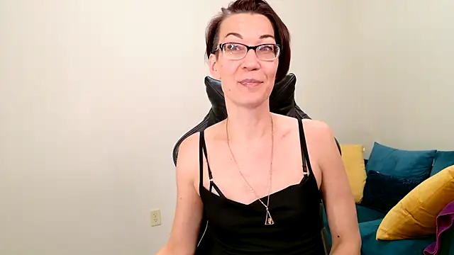 EveEnigma online show from 25, 2, 2025