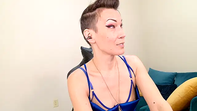 EveEnigma online show from 5, 2, 2025