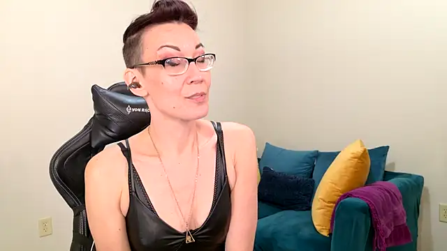 EveEnigma online show from 20, 2, 2025