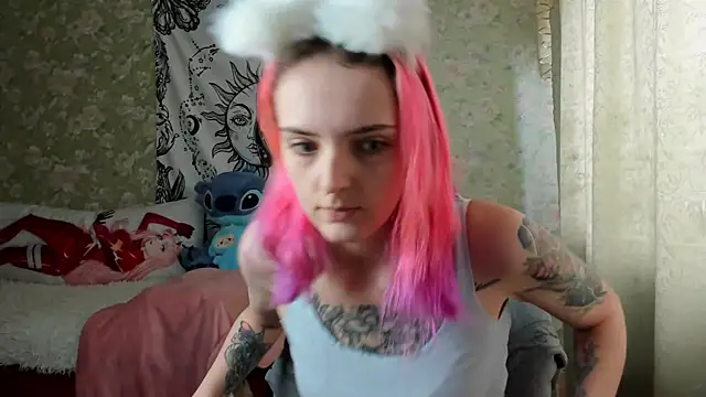 Cutie Adelia online show from 10, 3, 2025