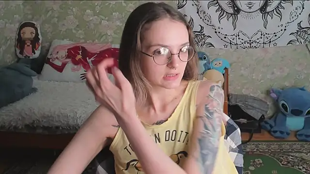 Cutie Adelia online show from 9, 5, 2026