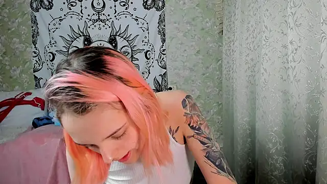 Cutie Adelia online show from 27, 1, 2025