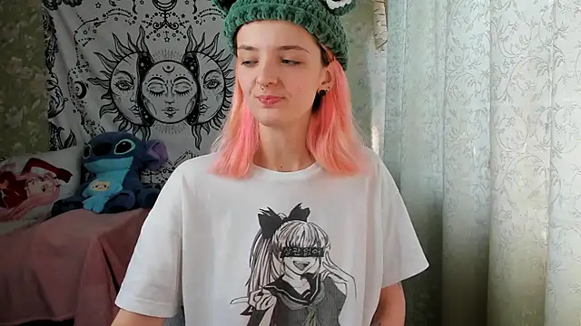 Cutie Adelia online show from 6, 2, 2025