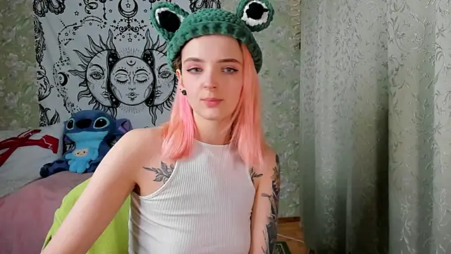 Cutie Adelia online show from 31, 1, 2025