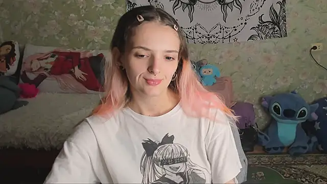 Cutie Adelia online show from 8, 10, 2025