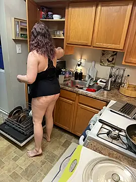 AuroraSummers online show from 6, 3, 2026