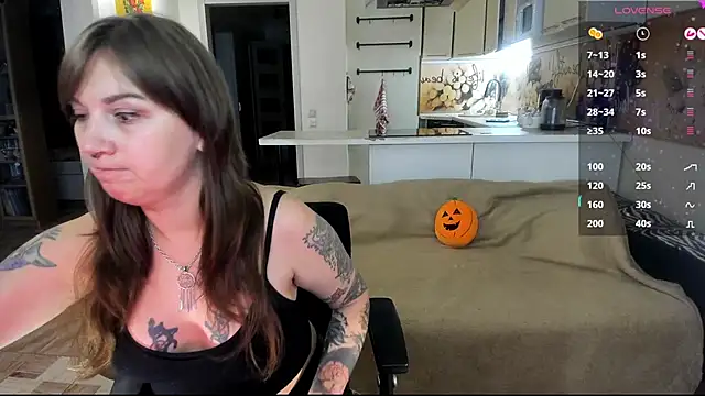 StacyTigerr online show from 30, 10, 2025