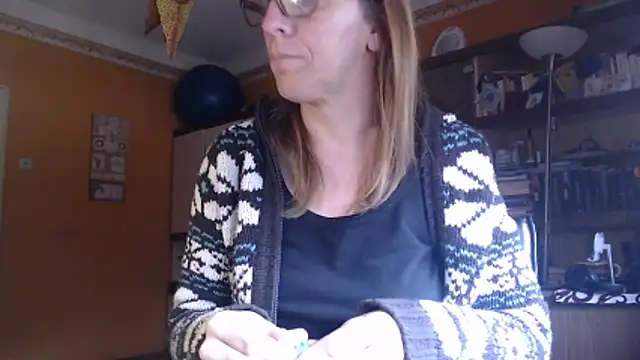 Dettybitch40 online show from 9, 11, 2025